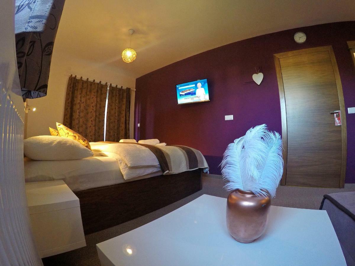 Black Queen Guesthouse Grabovac  Zewnętrze zdjęcie