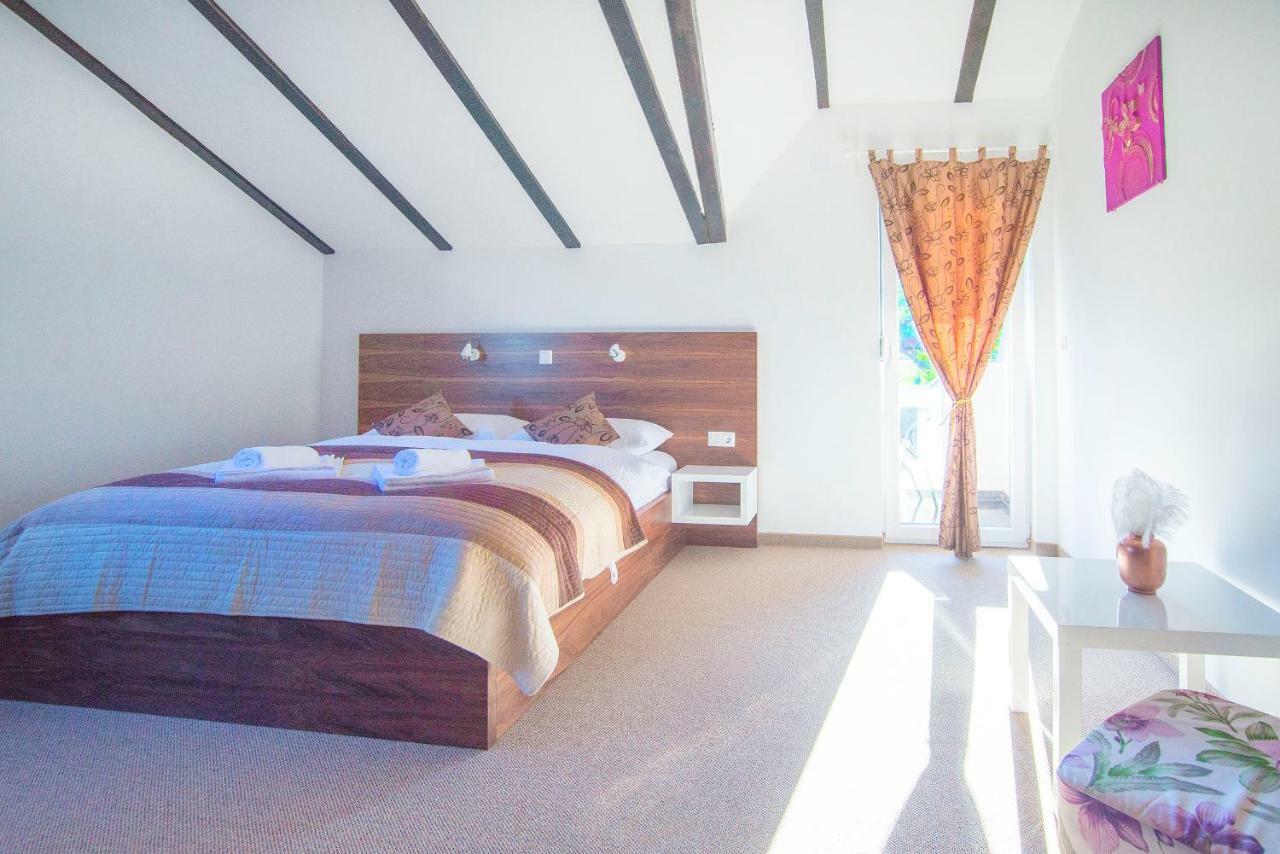 Black Queen Guesthouse Grabovac  Zewnętrze zdjęcie